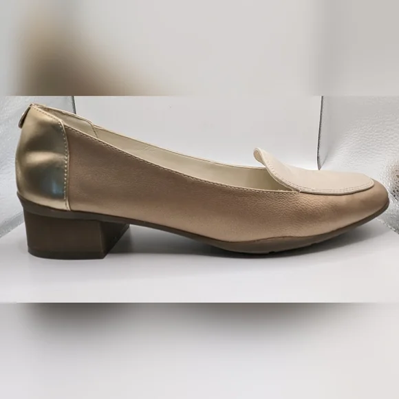 Anne Klein Daneen cream and two-tone gold Leather Loafer Shoe Low Heel Sz 9 - Picture 7 of 7